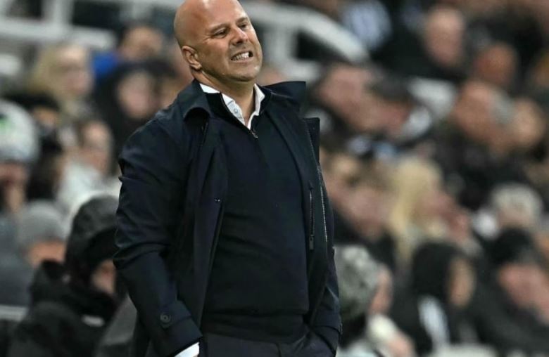 HLV Arne Slot thừa nhận Liverpool bỏ lỡ thời điểm kiểm soát trận đấu